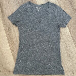 Old Navy Gray V-Neck Top